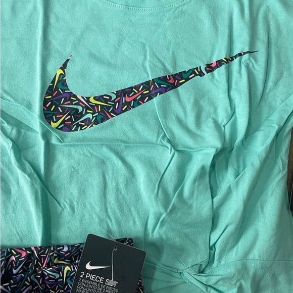 Nike Little Girl Skirt Outfit - Picture 2 of 4